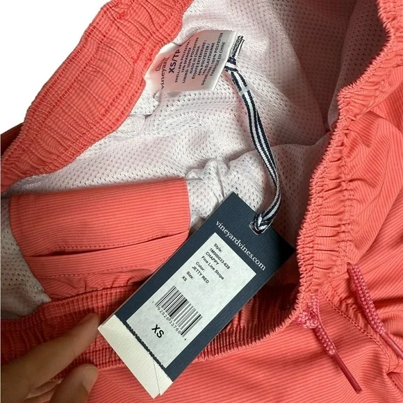 NWT Vineyard Vines Men’s Chappy Swim Trunks XS – Cherry Red - Picture 4 of 5